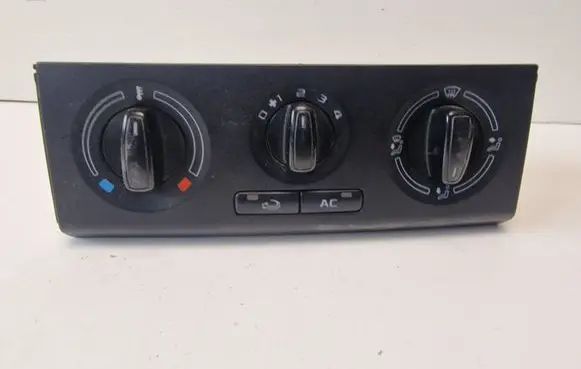 Skoda Roomster (5J) Climate control unit 5J0820045C