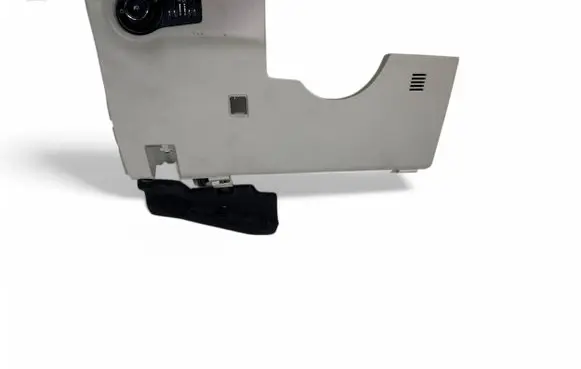 Chrysler Pacifica Dashboard lower bottom trim panel 6AL72PD2AE 2884090
