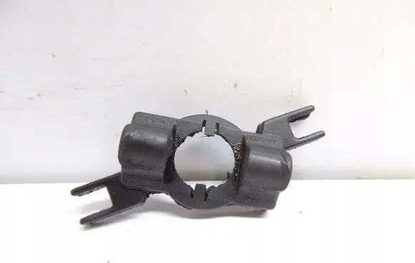 Volkswagen PASSAT B5 Clutch release arm fork 012141361A