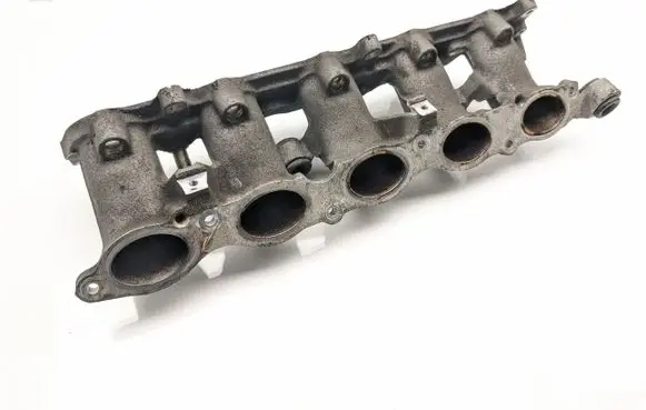 Ford Focus Intake manifold 30650184