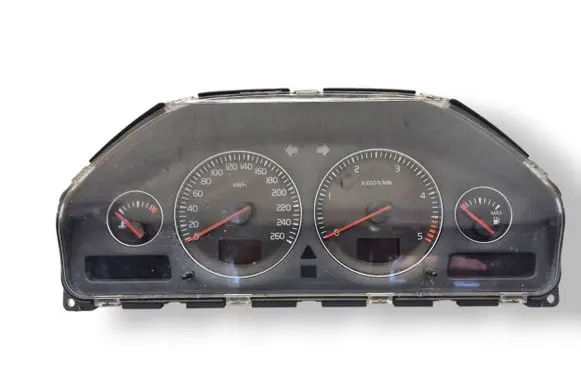 Volvo V70 Speedometer (instrument cluster) 69594700T 30746102 8602885