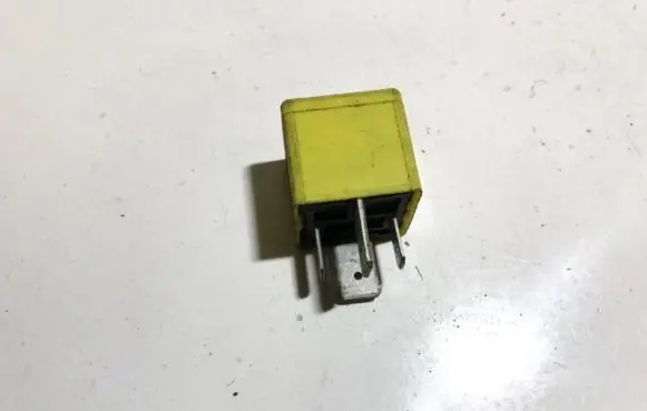 Opel Combo C Other relay v23134j52x369 v23134-j52-x369