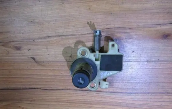 Renault Laguna I Tailgate exterior lock 