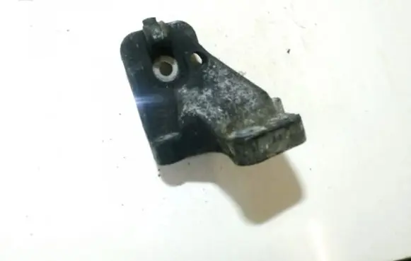 Volvo S60 Engine mount bracket 8634123