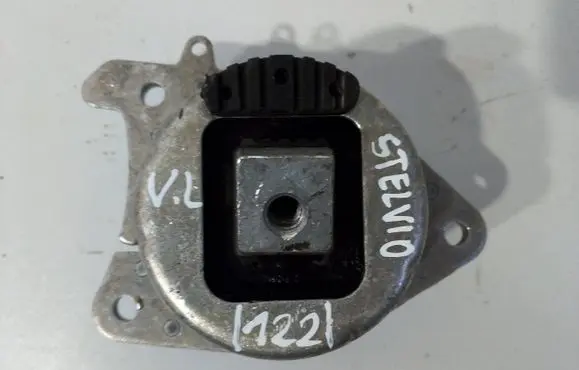 Alfa Romeo Stelvio Engine mount bracket 00505515130