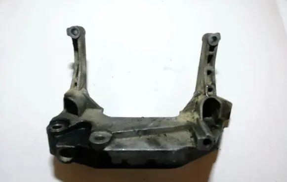 Opel Corsa D Engine mounting bracket 55219008