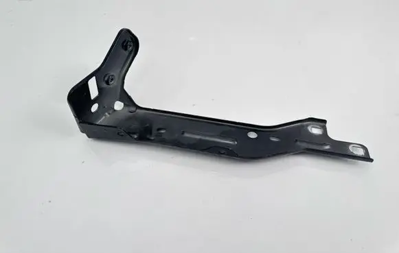 Alfa Romeo Giulia Fender mounting bracket 50532790