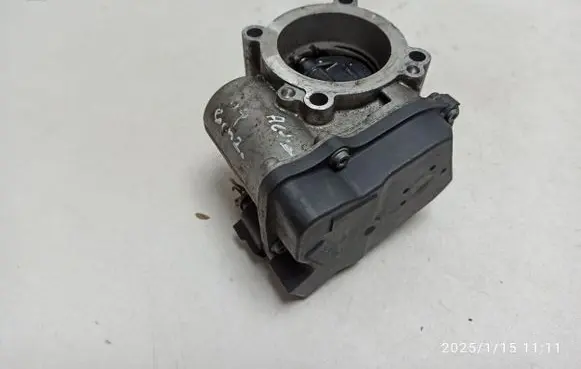 Volkswagen Golf Plus Throttle valve 03C133062C