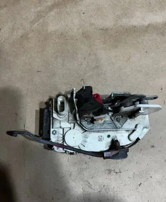 Dodge Caliber Rear door lock 04589414AA 2017h