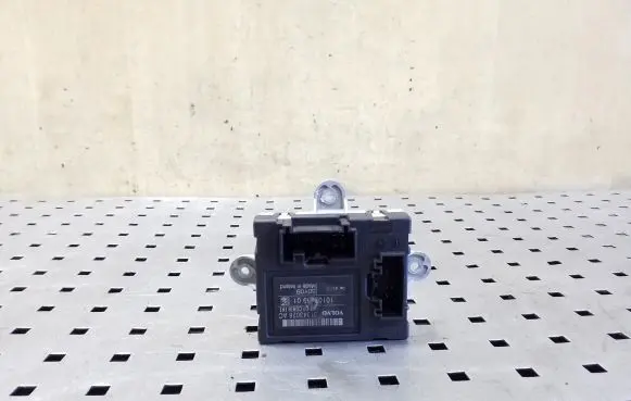 Volvo XC70 Door control unit/module 31343028AC 1010253901
