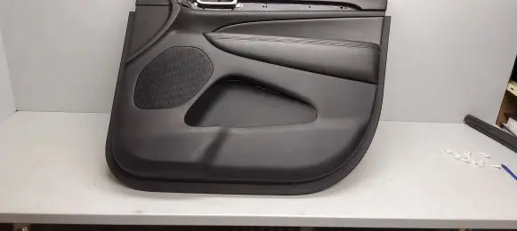 Jeep Grand Cherokee Front door card panel trim 1WB041X9AA9080 122965 632C269