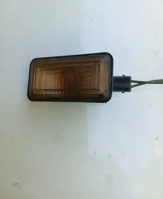 Volkswagen Golf III Front fender indicator light 1H0949117B