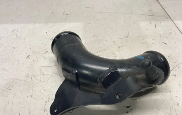 Volvo V40 Intake resonator AV616C750AE 31325986