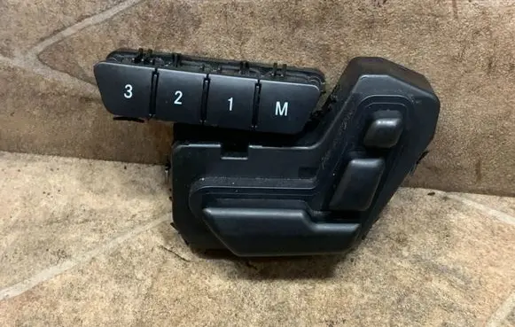 Mercedes-Benz GL X166 Seat control switch A1669054000
