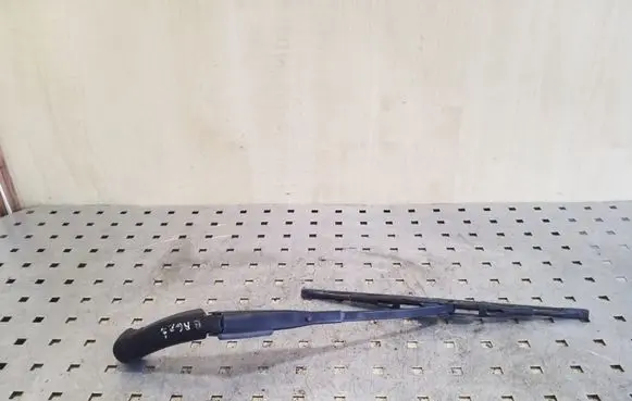 Honda CR-V Rear wiper blade arm