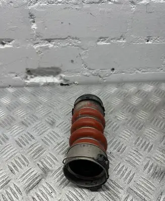 BMW X6 F16 Intercooler hose/pipe 7807987