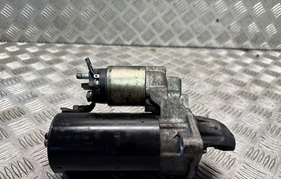 BMW 3 E90 E91 Starter motor 7796892