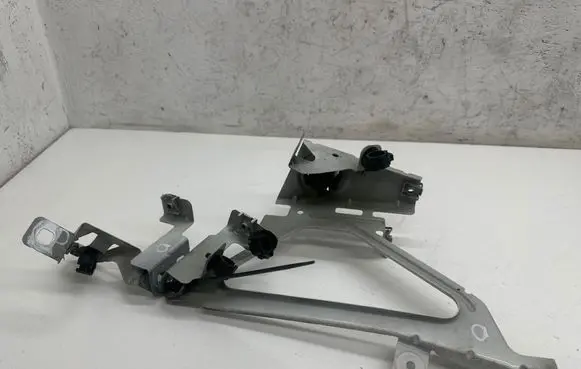 BMW 7 F01 F02 F03 F04 Fender mounting bracket 7183752