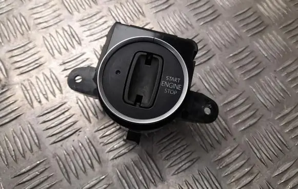 Volkswagen Touareg II Ignition lock 7P6905843D