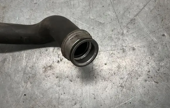 Mercedes-Benz C W204 Engine coolant pipe/hose