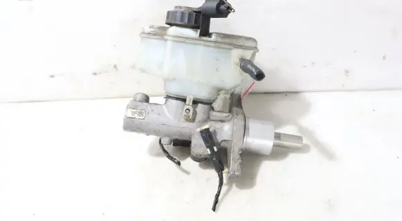 Skoda Superb B6 (3T) Master brake cylinder