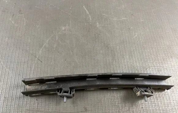 Renault Captur Rear door windshield rail 822170861R