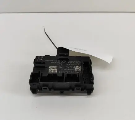 Audi e-tron Door control unit/module 4M0959592M 4M0959592J