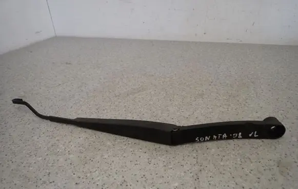 Hyundai Sonata Front wiper blade arm 
