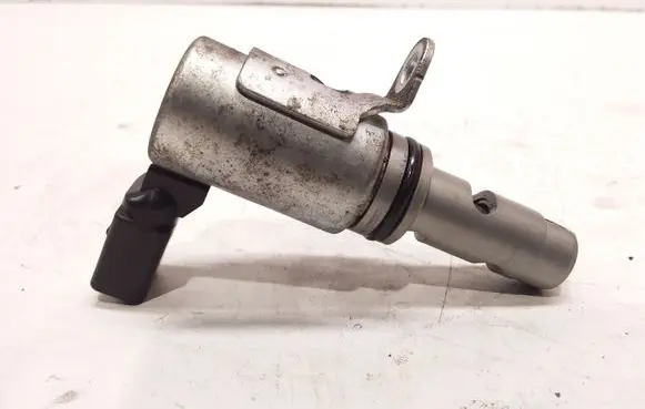 Skoda Fabia Mk2 (5J) Camshaft vanos timing valve 03C906455A