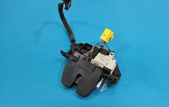 Opel Vectra C Tailgate/trunk/boot lock/catch/latch 999066650 IMPRK1558653