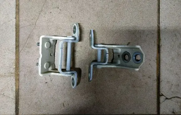 Nissan Juke I F15 Rear door hinge set NISSAN-JUKE