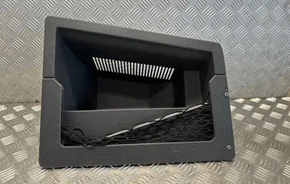 Glove box
