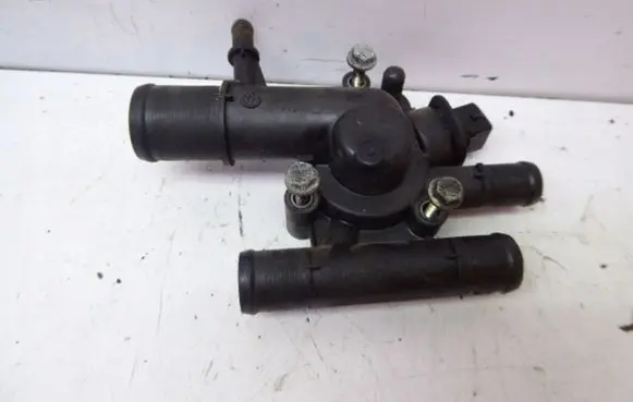 Renault Espace - Grand espace IV Thermostat housing 8200674368