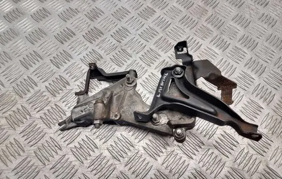 Volkswagen Phaeton Fuel pump bracket 059130147