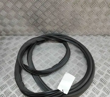 KIA Sportage Trunk rubber seal (body) 81761R2000