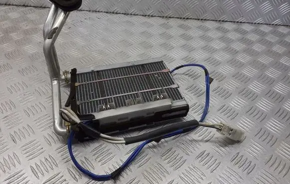 Toyota Yaris Air conditioning (A/C) radiator (interior) 