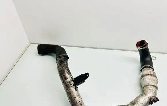 Volvo V70 Intercooler hose/pipe 31657814