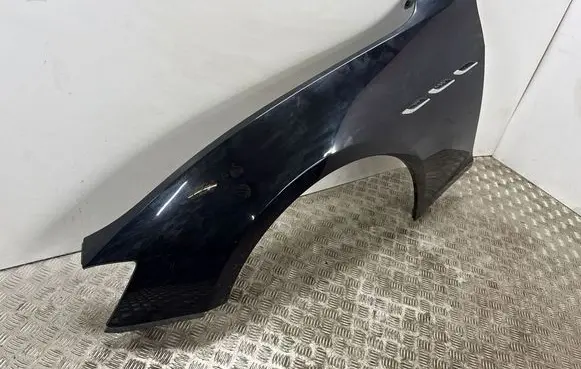 Maserati Ghibli Fender 670008304