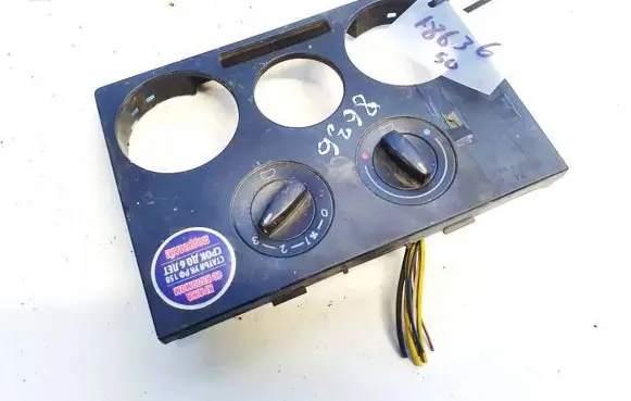 Volkswagen Transporter - Caravelle T4 Climate control unit 7d1819075