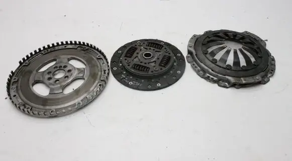 KIA Niro Clutch set kit 410712B200 410722B200