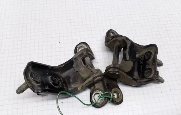 Honda Civic Rear door upper hinge