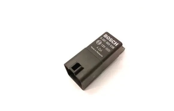 Volkswagen Touran I Glow plug pre-heat relay 0281003038 038907281D