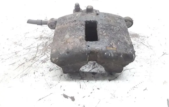 Nissan Primera Front brake caliper