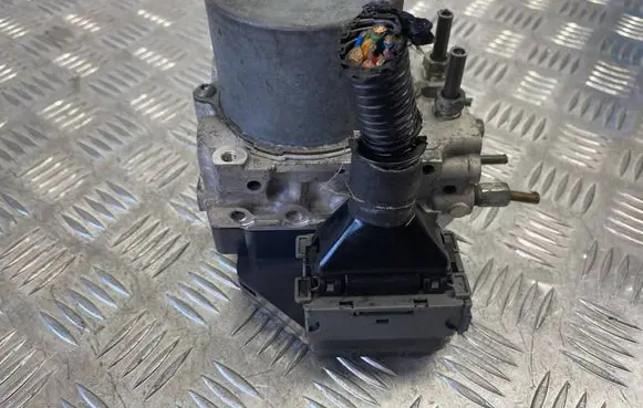Mazda 6 ABS Pump GHR1437A0 1330006440