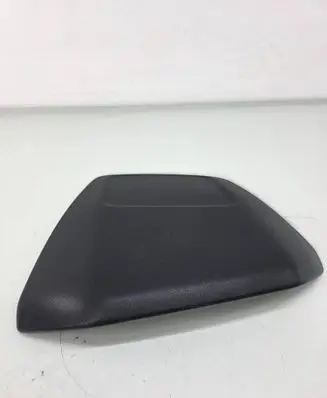 Dashboard glove box trim
