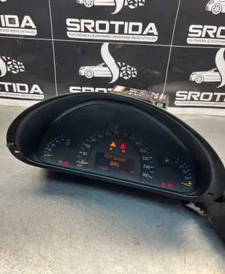 Mercedes-Benz C W203 Speedometer (instrument cluster) A2035407111