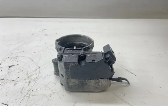 Audi A4 S4 B7 8E 8H Throttle valve
