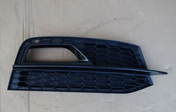 Audi A5 8T 8F Front bumper lower grill 8T0807152D 17924 8T0807682P