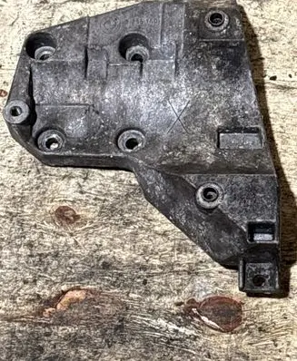 BMW 5 E39 A/C compressor mount bracket 2246146 64552246146