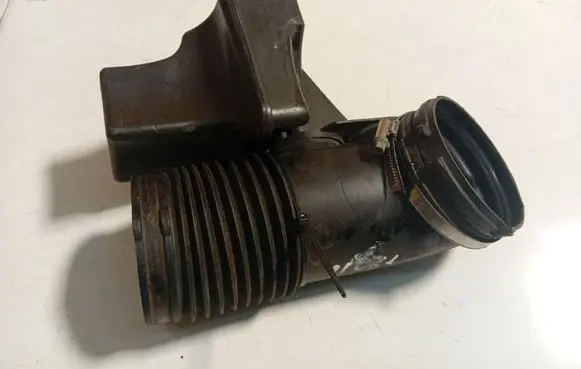 BMW 3 E90 E91 Air intake hose/pipe 1371753600405